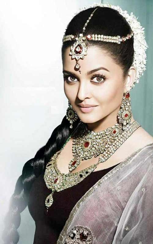 Gorgeous Hairstyles for Indian Brides 2023