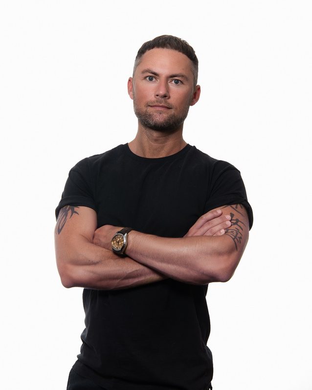 The Sparkling Shag - an on trend style with a new take for 2023 3 Andrew Smith, Owner of Andrew Smith Salons & Milkshake Global Ambassador