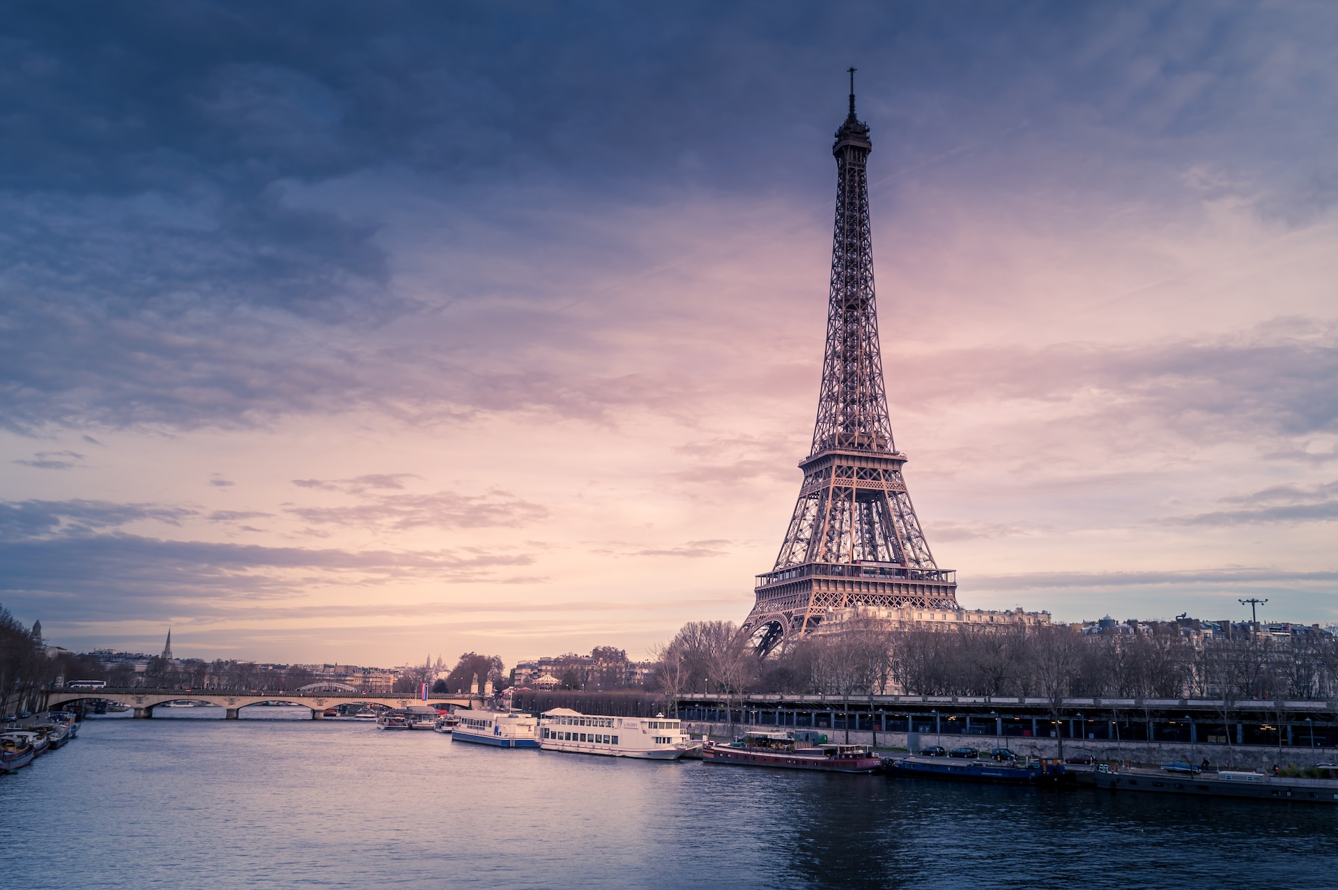 Paris skyline