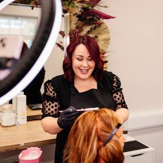 The Myth of Gradual Blonding: How Going Blonde in One Session Can Save Your Hair and Wallet 2 emma fowler